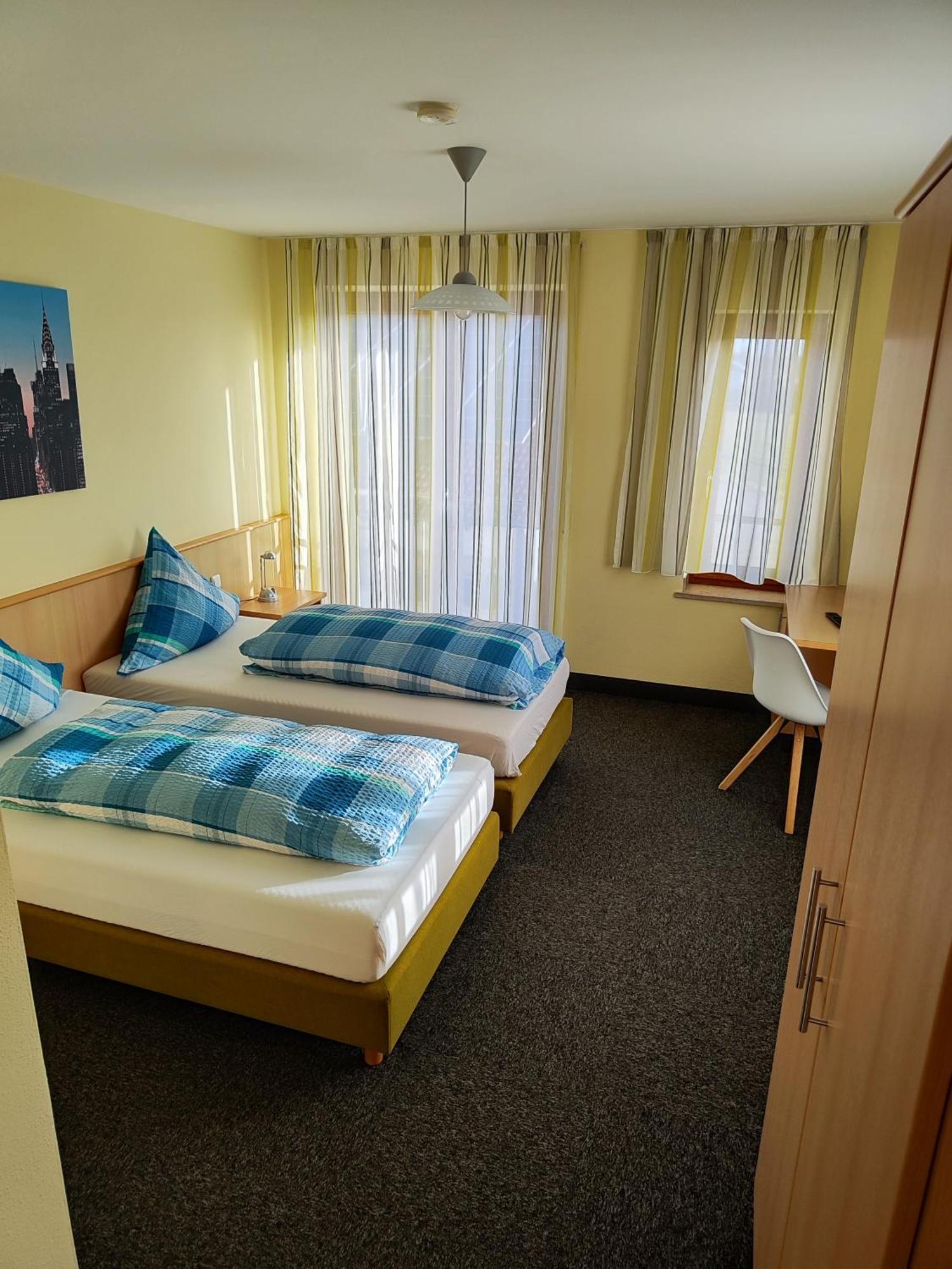 Hotel Wirtshaus Zur Bina Vilsbiburg Esterno foto
